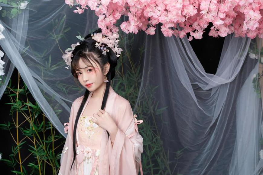喵小吉哔哩哔哩的cos作品合集，精选最美图片分享