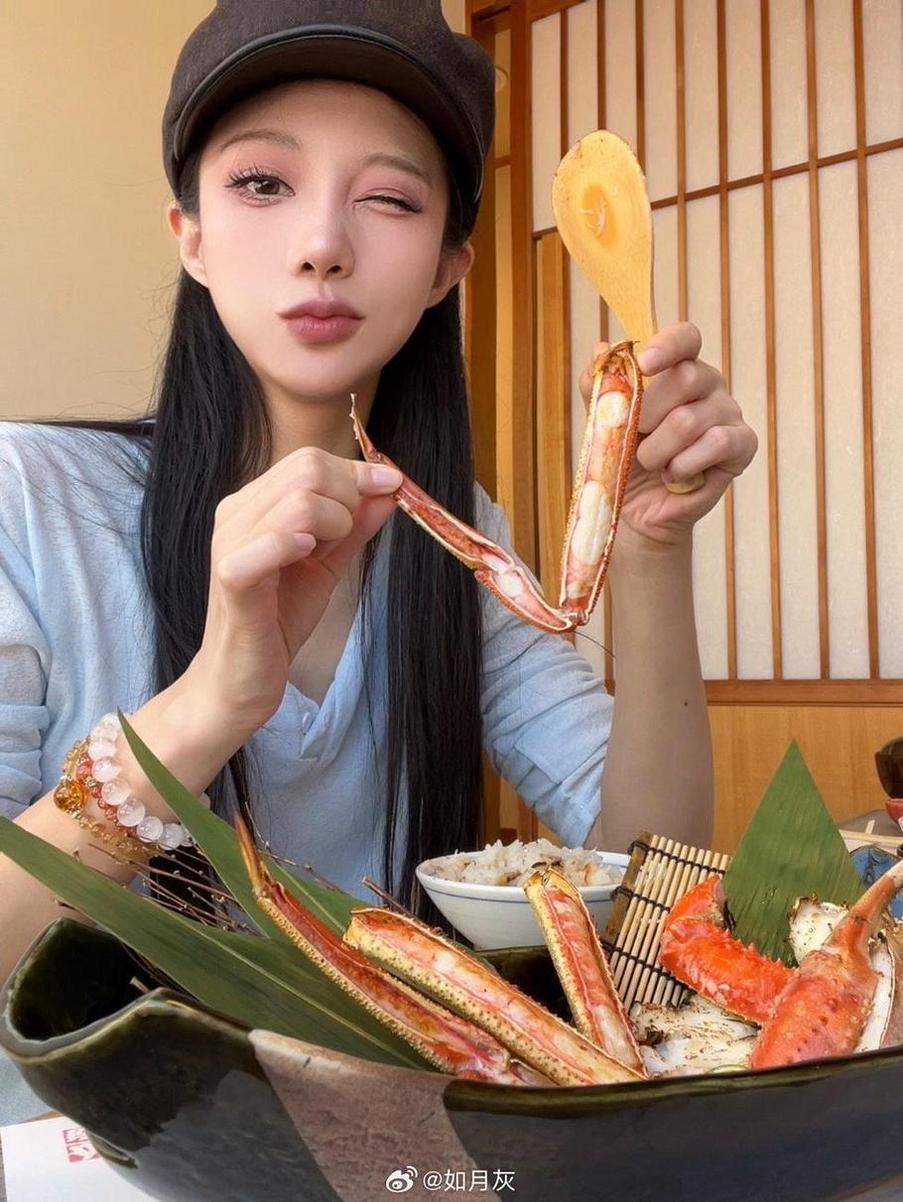 如月灰下载：以热情和专业，分享您的cos魅力