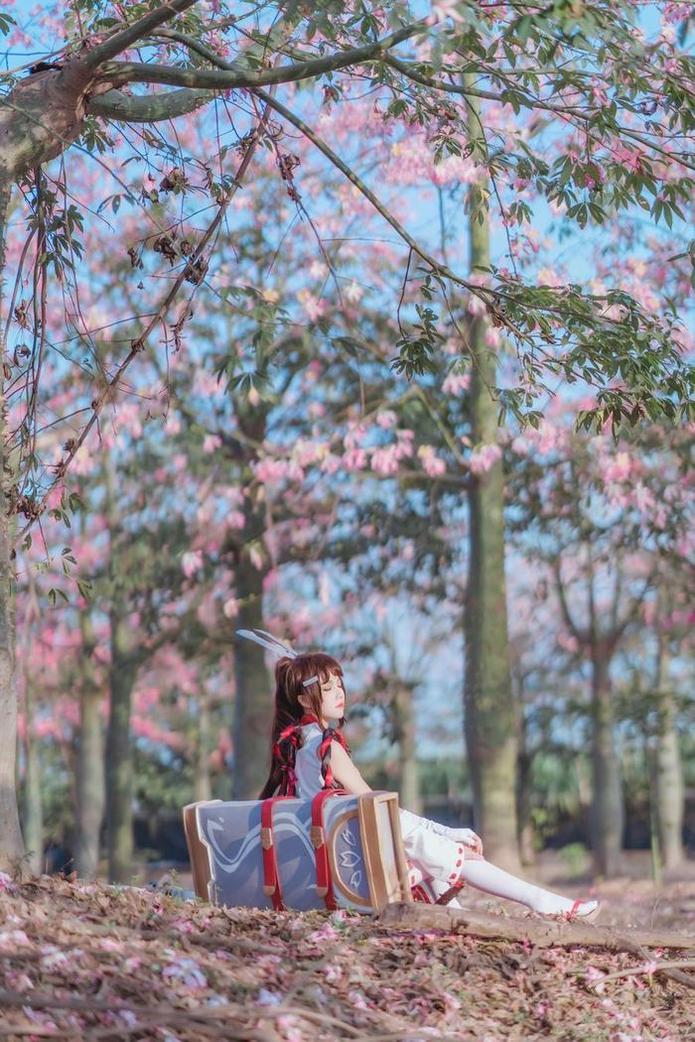 个性cos：桜桃喵是哪个学校的coser，这些作品彰显着她独特的风格